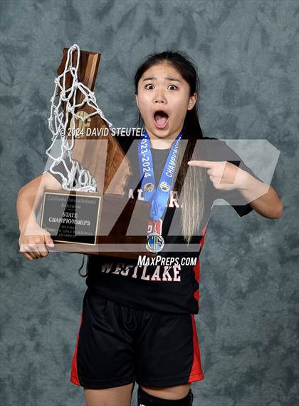 Thumbnail 1 in Harvard-Westlake (CIF State D2 Awards) photogallery.