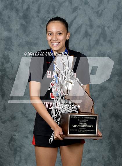 Thumbnail 2 in Harvard-Westlake (CIF State D2 Awards) photogallery.