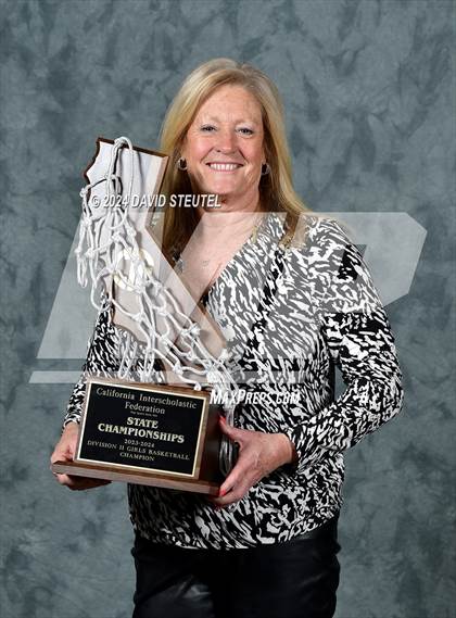 Thumbnail 1 in Harvard-Westlake (CIF State D2 Awards) photogallery.