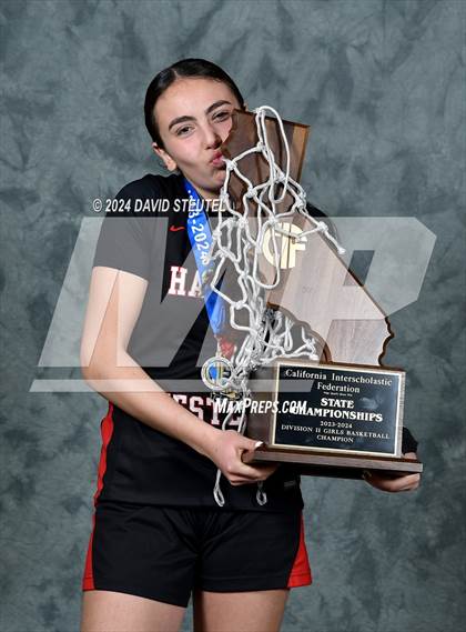 Thumbnail 3 in Harvard-Westlake (CIF State D2 Awards) photogallery.