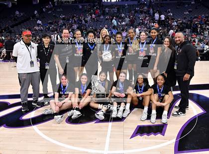 Thumbnail 3 in Harvard-Westlake (CIF State D2 Awards) photogallery.