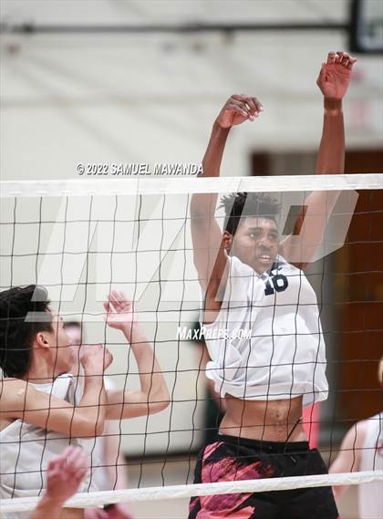 Thumbnail 1 in  Chatsworth @ Granada Hills Charter photogallery.