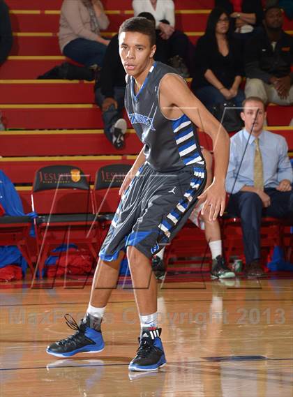 Thumbnail 3 in Rocklin vs. St. Ignatius (Father Barry Classic) photogallery.