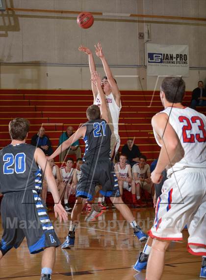 Thumbnail 3 in Rocklin vs. St. Ignatius (Father Barry Classic) photogallery.