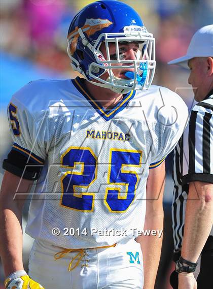 Thumbnail 3 in Mahopac @ New Rochelle (Section 1 Class AA Quarterfinal) photogallery.