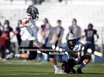 Thumbnail 2 in Loveland @ Dakota Ridge (CHSAA 4A Semifinal) photogallery.