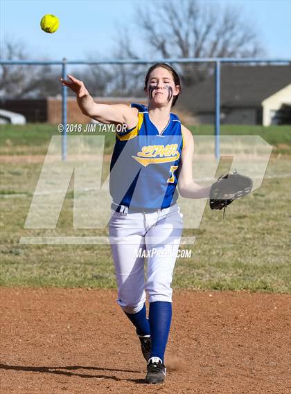 Thumbnail 3 in Gordon @ Lipan photogallery.