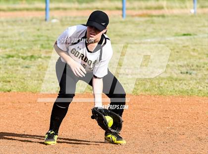 Thumbnail 2 in Gordon @ Lipan photogallery.