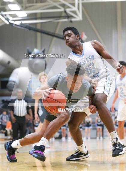 Thumbnail 3 in Clovis East @ Clovis North photogallery.