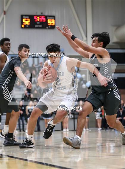 Thumbnail 2 in Clovis East @ Clovis North photogallery.