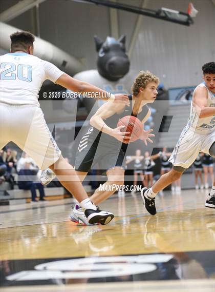Thumbnail 3 in Clovis East @ Clovis North photogallery.