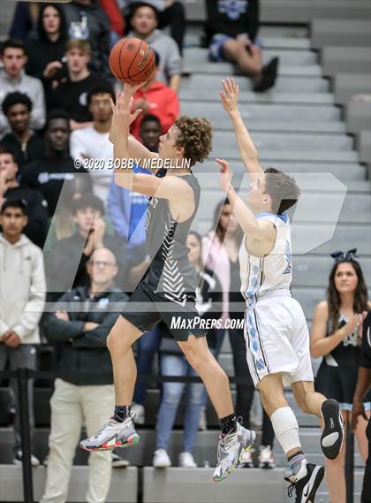 Thumbnail 2 in Clovis East @ Clovis North photogallery.