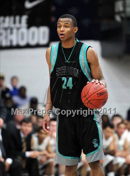 Thumbnail 2 in Sheldon vs. De La Salle (CIF State NorCal D1 Playoffs) photogallery.