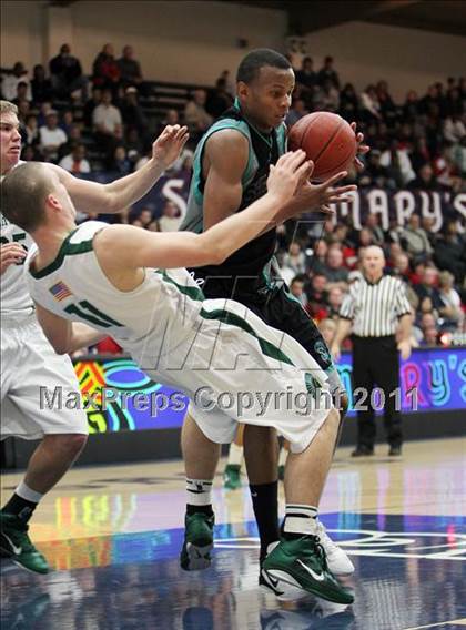 Thumbnail 1 in Sheldon vs. De La Salle (CIF State NorCal D1 Playoffs) photogallery.