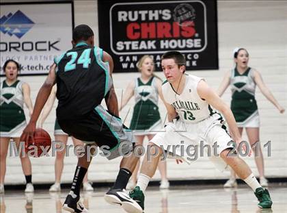 Thumbnail 2 in Sheldon vs. De La Salle (CIF State NorCal D1 Playoffs) photogallery.