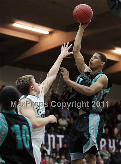 Thumbnail 3 in Sheldon vs. De La Salle (CIF State NorCal D1 Playoffs) photogallery.