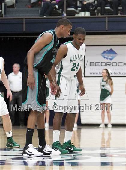Thumbnail 2 in Sheldon vs. De La Salle (CIF State NorCal D1 Playoffs) photogallery.