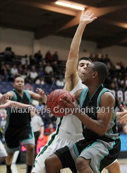 Thumbnail 3 in Sheldon vs. De La Salle (CIF State NorCal D1 Playoffs) photogallery.