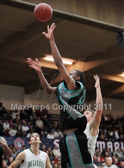 Thumbnail 2 in Sheldon vs. De La Salle (CIF State NorCal D1 Playoffs) photogallery.