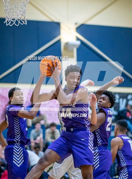 Thumbnail 1 in Durham Academy vs. Village Christian Academy (Phenom City of Oaks Classic) photogallery.