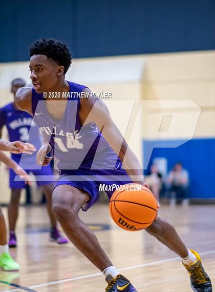Thumbnail 3 in Durham Academy vs. Village Christian Academy (Phenom City of Oaks Classic) photogallery.