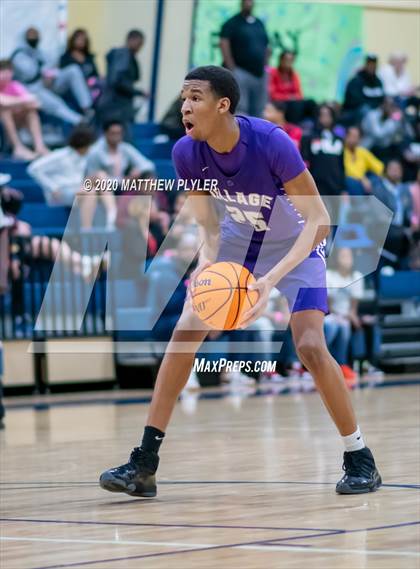 Thumbnail 1 in Durham Academy vs. Village Christian Academy (Phenom City of Oaks Classic) photogallery.