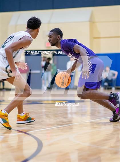 Thumbnail 2 in Durham Academy vs. Village Christian Academy (Phenom City of Oaks Classic) photogallery.