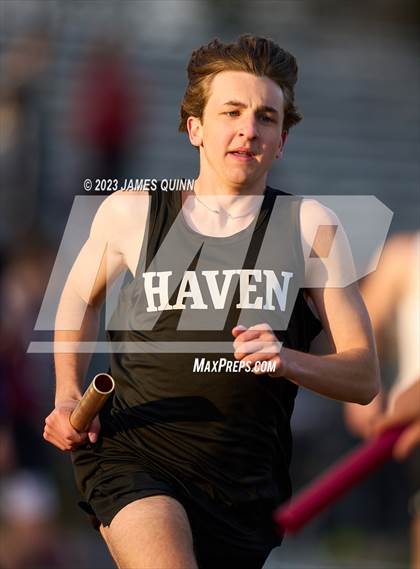 Thumbnail 3 in Strath Haven Meet photogallery.