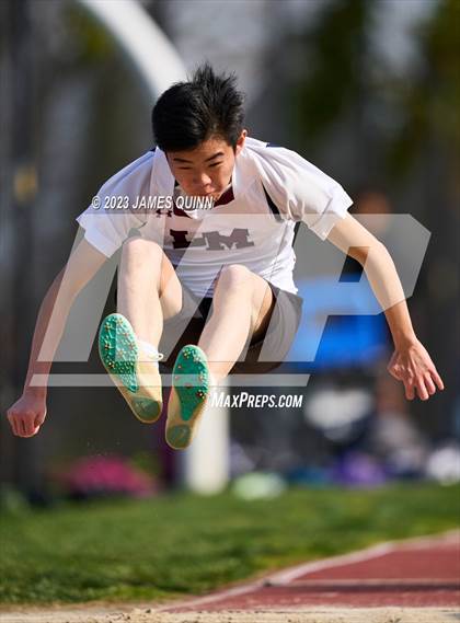 Thumbnail 2 in Strath Haven Meet photogallery.