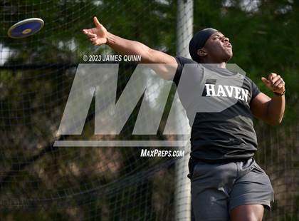 Thumbnail 2 in Strath Haven Meet photogallery.