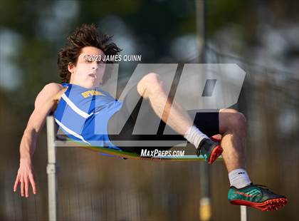 Thumbnail 2 in Strath Haven Meet photogallery.