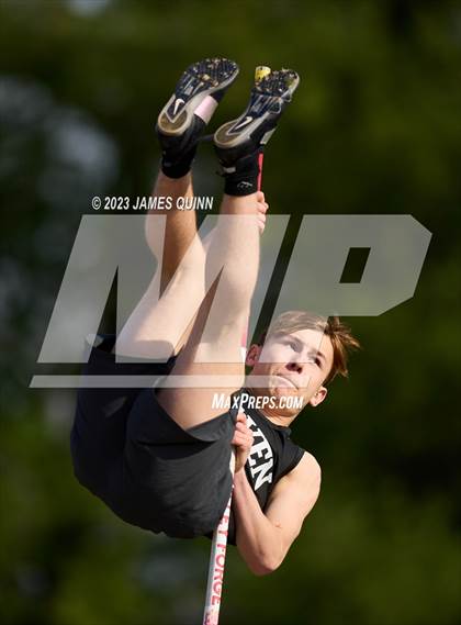 Thumbnail 3 in Strath Haven Meet photogallery.