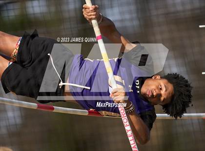 Thumbnail 2 in Strath Haven Meet photogallery.