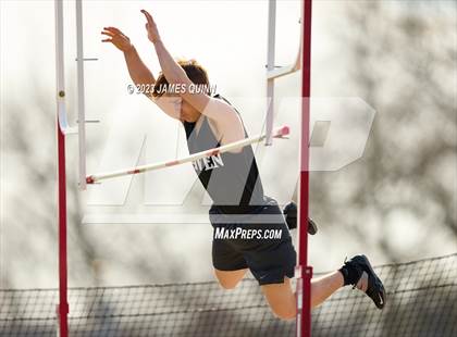 Thumbnail 2 in Strath Haven Meet photogallery.