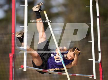 Thumbnail 3 in Strath Haven Meet photogallery.