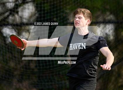 Thumbnail 2 in Strath Haven Meet photogallery.