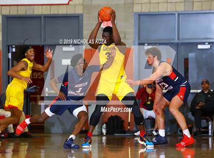 Thumbnail 1 in Modesto Christian vs. Oak Hill Academy (Nike Extravaganza) photogallery.