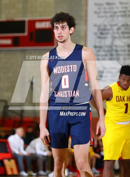 Thumbnail 3 in Modesto Christian vs. Oak Hill Academy (Nike Extravaganza) photogallery.
