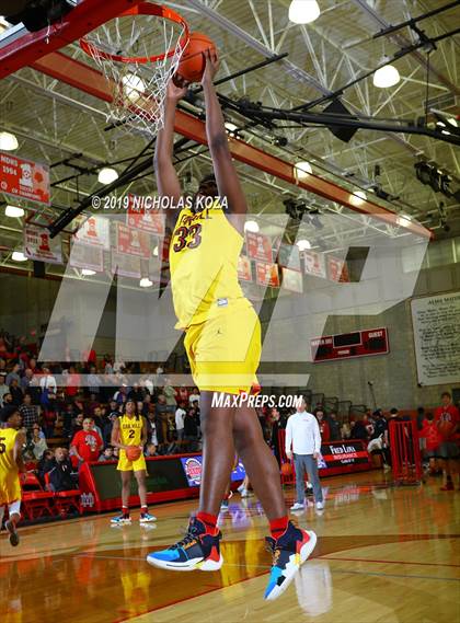 Thumbnail 2 in Modesto Christian vs. Oak Hill Academy (Nike Extravaganza) photogallery.