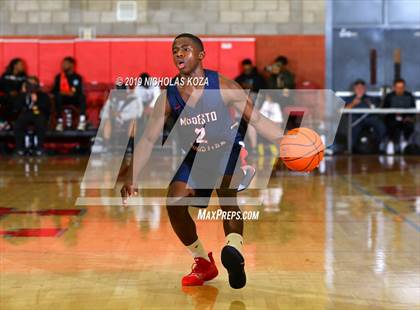 Thumbnail 3 in Modesto Christian vs. Oak Hill Academy (Nike Extravaganza) photogallery.