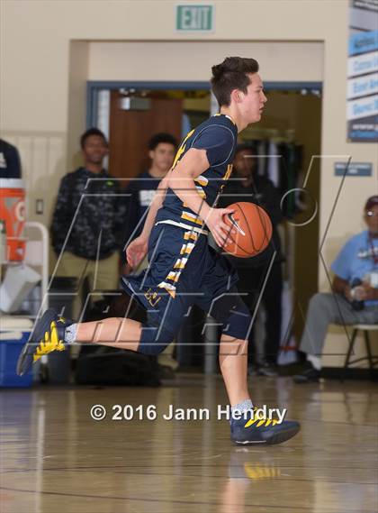 Thumbnail 2 in JW North @ Serra (MaxPreps Holiday Classic) photogallery.