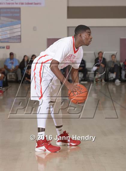 Thumbnail 2 in JW North @ Serra (MaxPreps Holiday Classic) photogallery.
