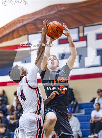 Thumbnail 2 in Kountze vs La Porte (Hardin-Jefferson Basketball Tournament) photogallery.
