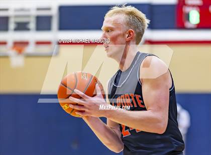 Thumbnail 2 in Kountze vs La Porte (Hardin-Jefferson Basketball Tournament) photogallery.