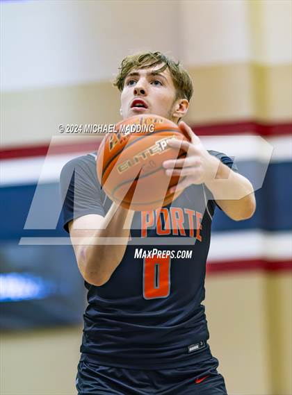Thumbnail 1 in Kountze vs La Porte (Hardin-Jefferson Basketball Tournament) photogallery.