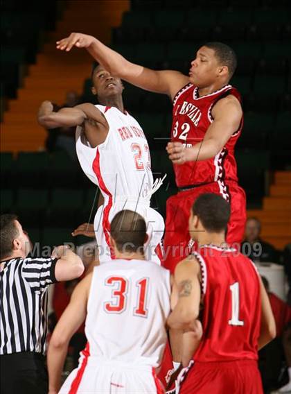 Thumbnail 1 in Peekskill vs Jamesville-DeWitt (NYSPHSAA A Final) photogallery.
