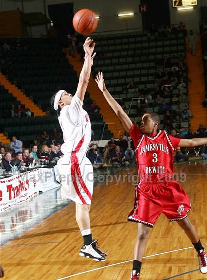 Thumbnail 3 in Peekskill vs Jamesville-DeWitt (NYSPHSAA A Final) photogallery.