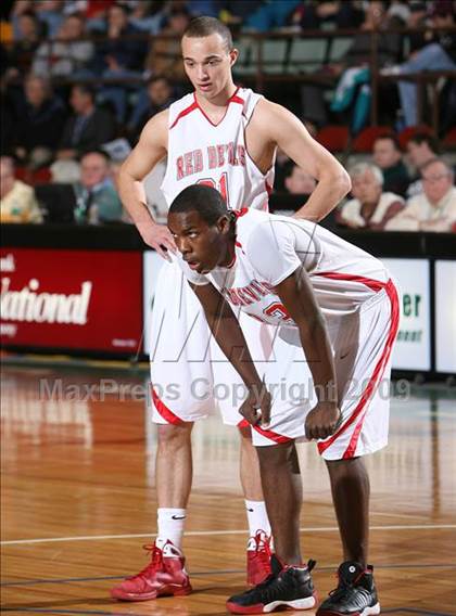 Thumbnail 3 in Peekskill vs Jamesville-DeWitt (NYSPHSAA A Final) photogallery.