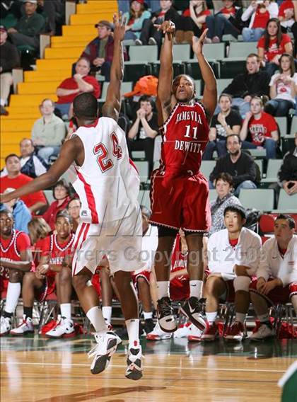 Thumbnail 3 in Peekskill vs Jamesville-DeWitt (NYSPHSAA A Final) photogallery.