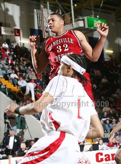 Thumbnail 2 in Peekskill vs Jamesville-DeWitt (NYSPHSAA A Final) photogallery.